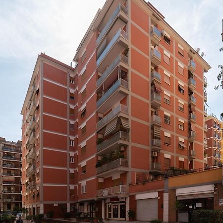 Joivy Delightful 3-Bed Flat With Balcony Lejlighed Rom Eksteriør billede
