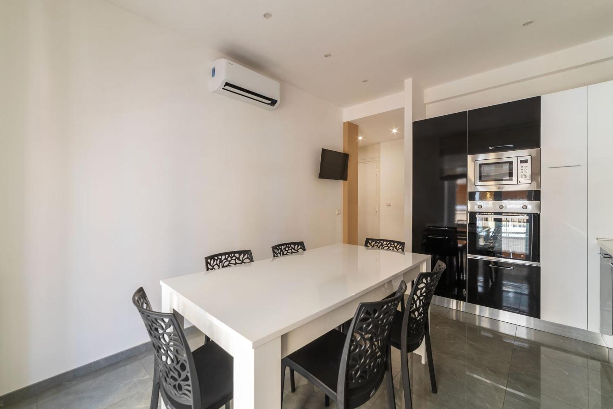 Joivy Delightful 3-Bed Flat With Balcony Lejlighed Rom Eksteriør billede